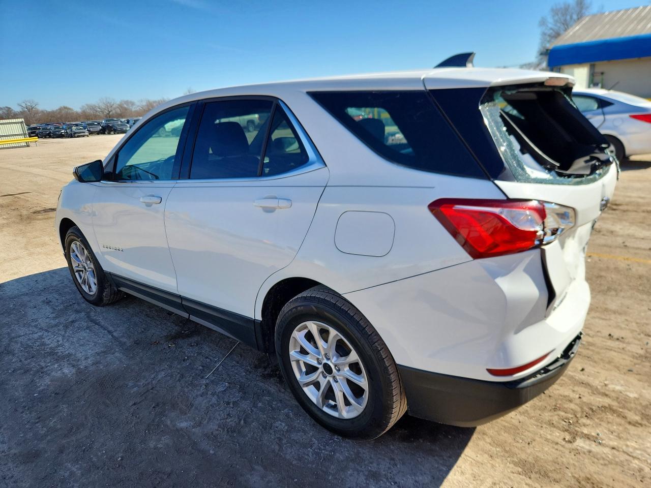 2020 Chev Equinox Ls - Image 2