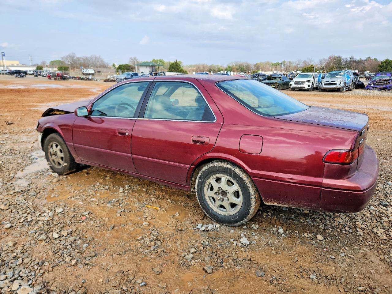 1999 Toyota Camry Le - Image 2