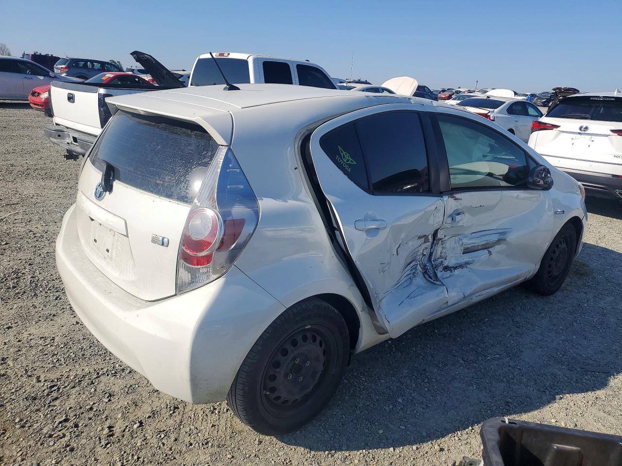 2013 Toyota Prius C - Image 3