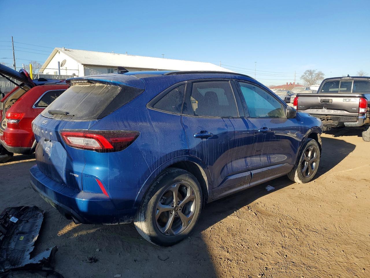 2023 Ford Escape - Фото 3