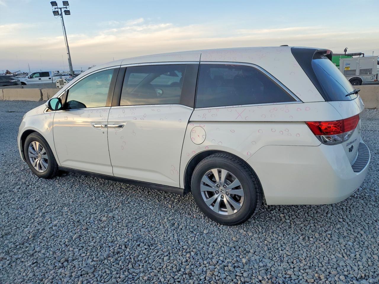 2016 Honda Odyssey Se - Фото 2