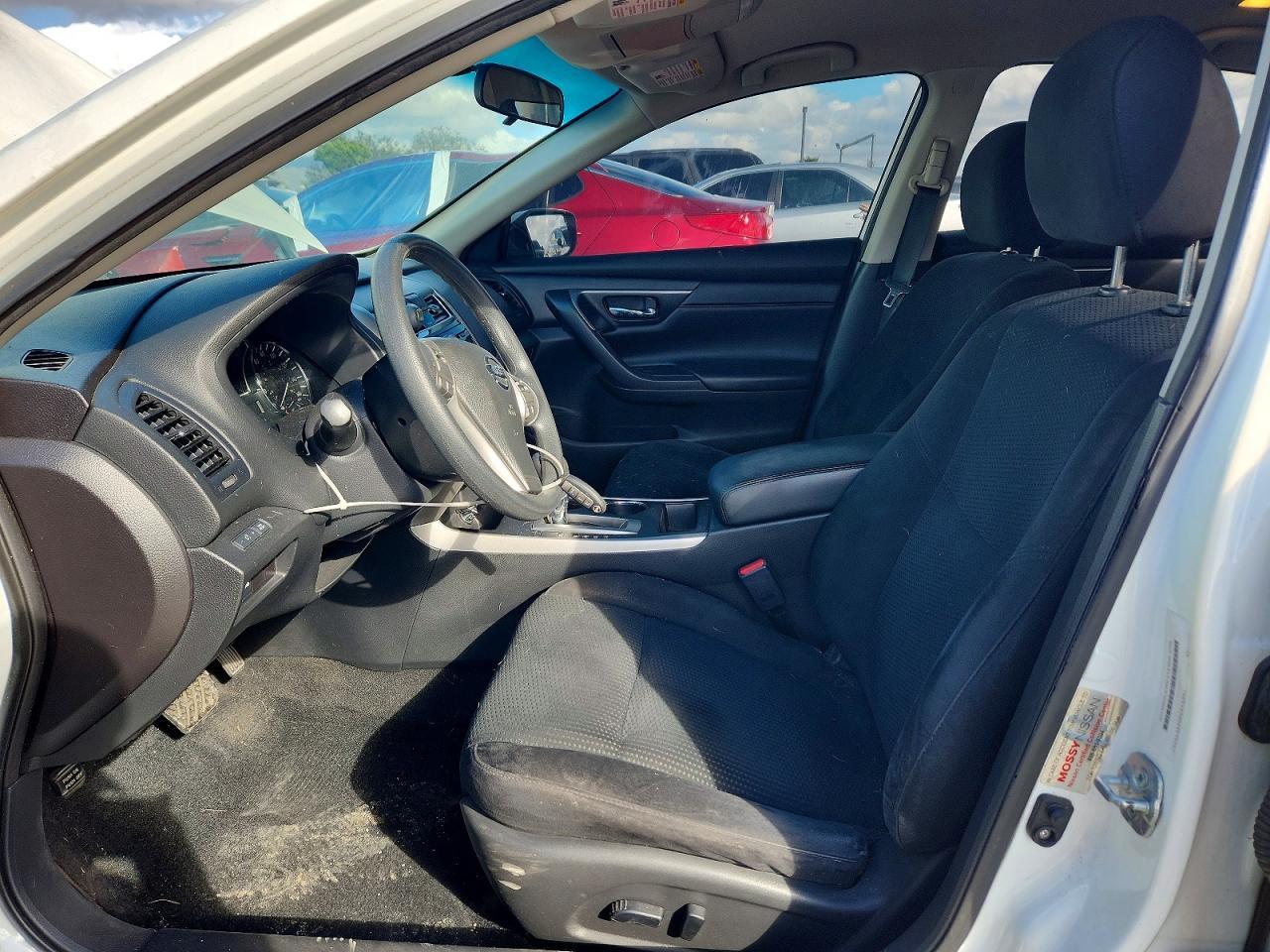 2015 Nissan Altima 2.5 - Фото 7