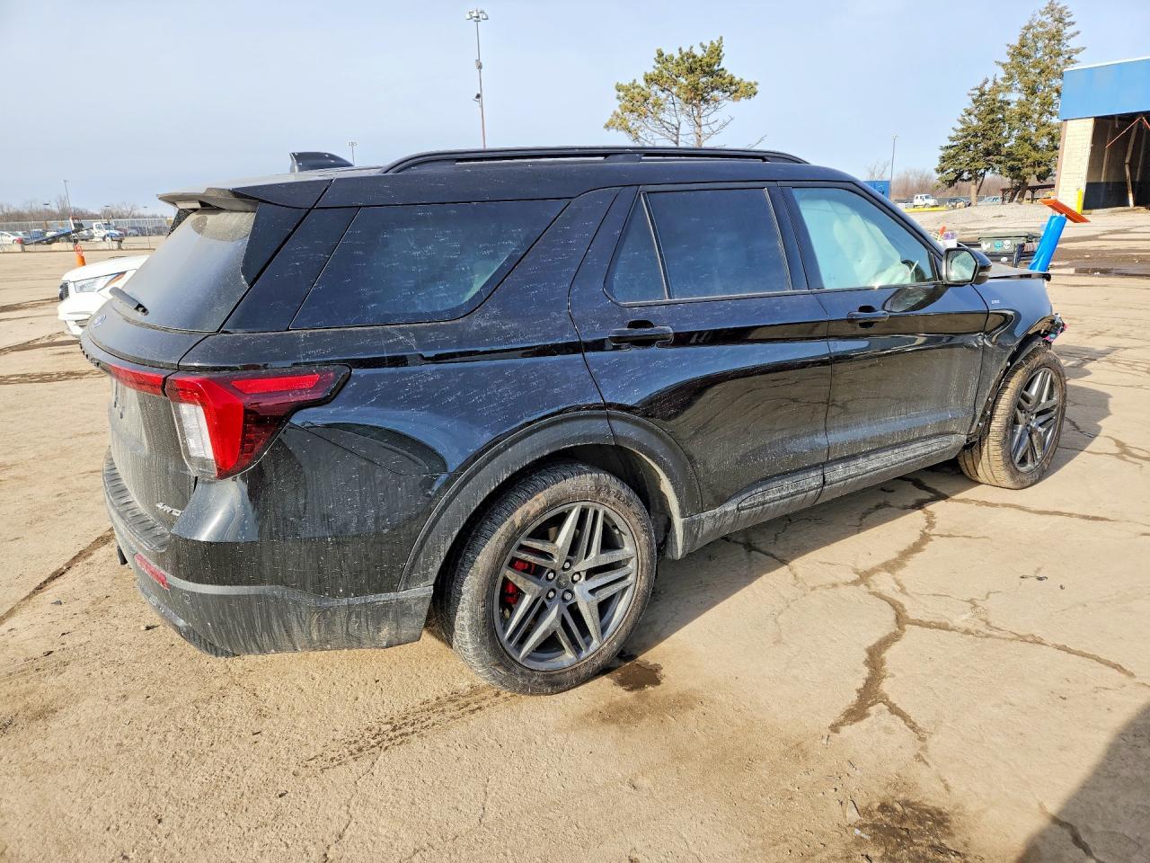 2026 Ford Explorer St-Line - Фото 3