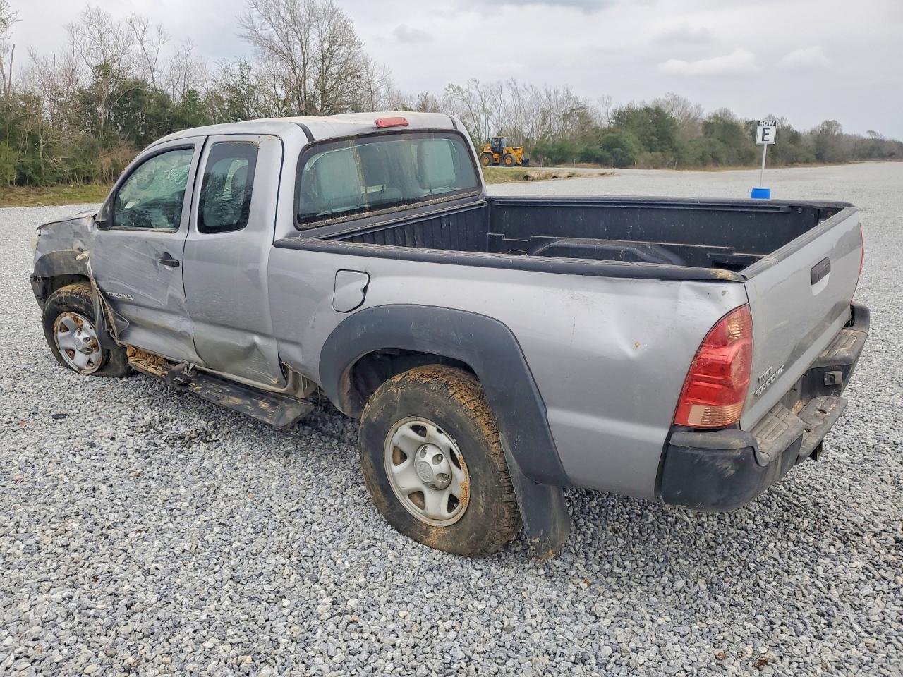 2015 Toyota Tacoma Prerunner - Image 2