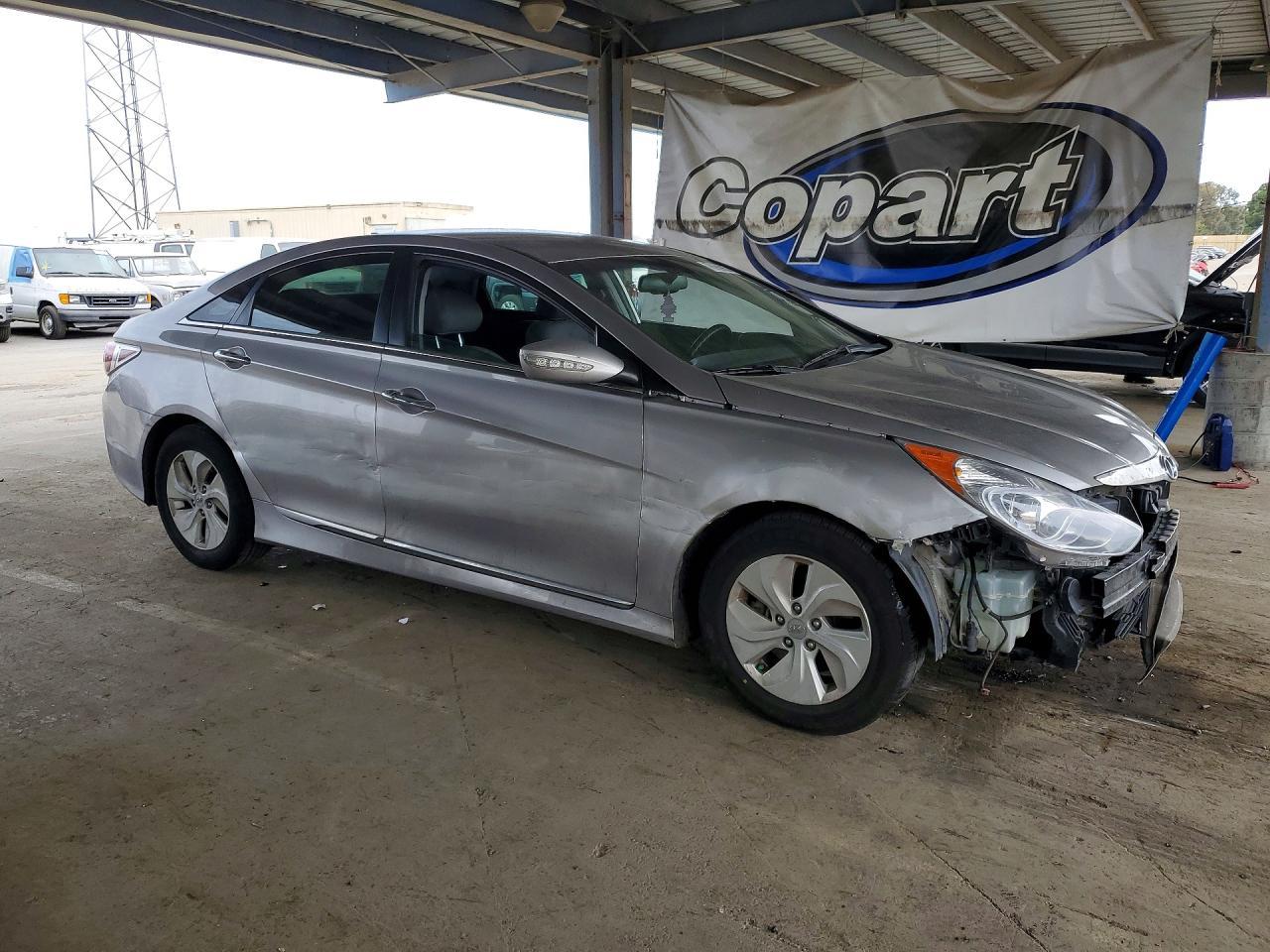 2013 Hyundai Sonata Hybrid - Фото 4