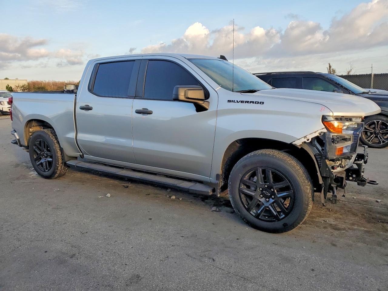 2022 Chevrolet Silverado C1500 Custom - Фото 4