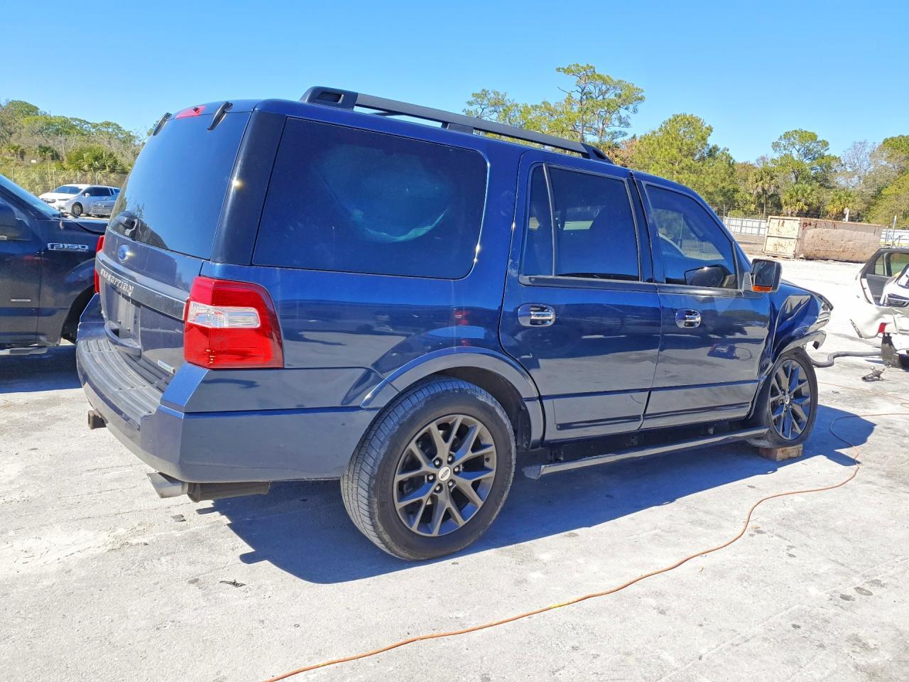 2017 Ford Expedition Limited - Image 3