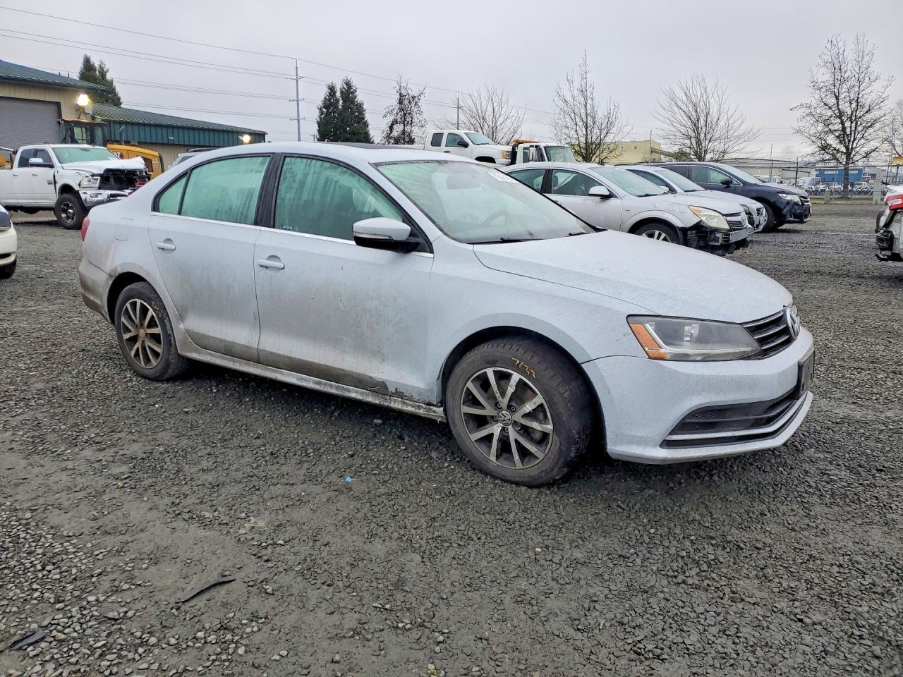 2017 Volkswagen Jetta Se - Image 4