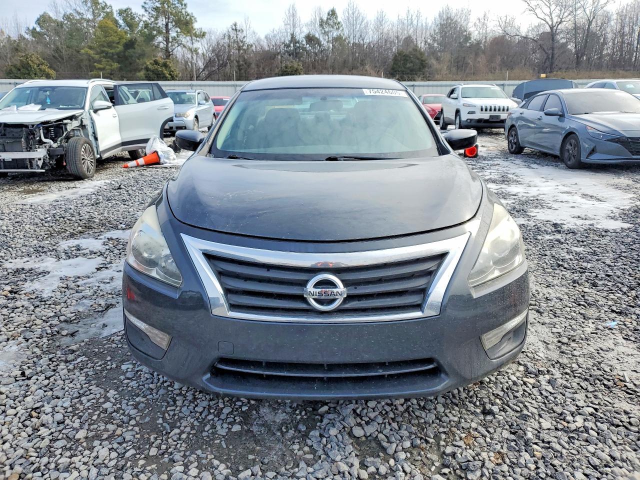 2015 Nissan Altima 2.5 S - Фото 5