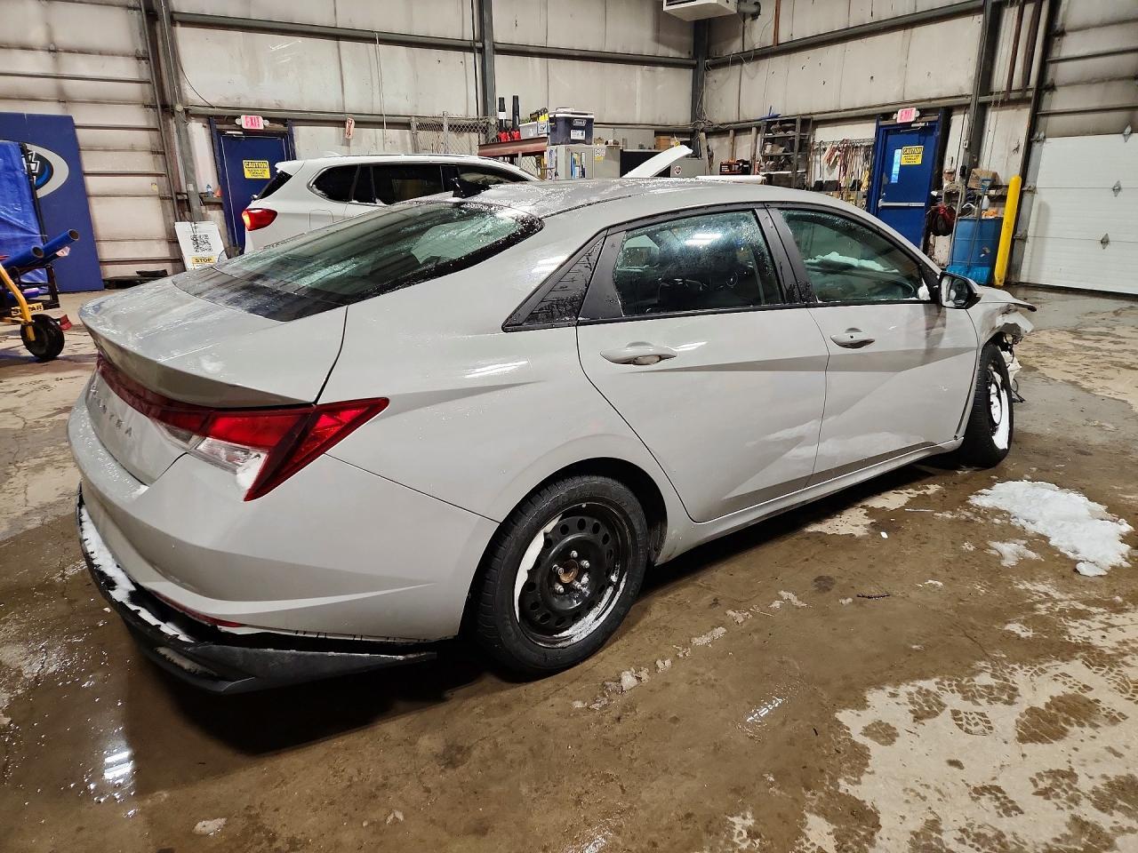 2023 Hyundai Elantra Sel - Image 3