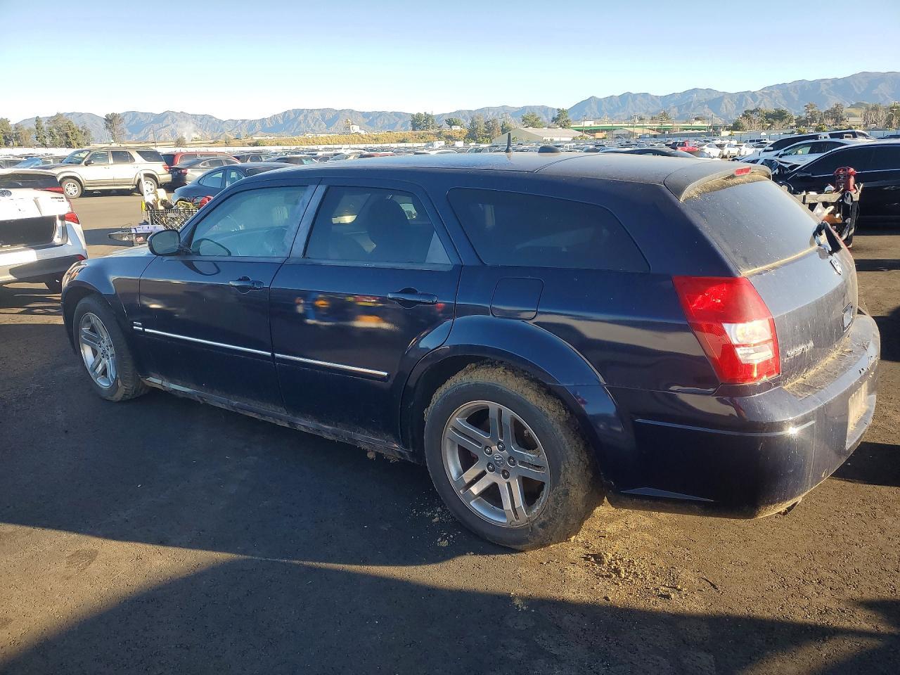 2005 Dodge Magnum R/T - Фото 2