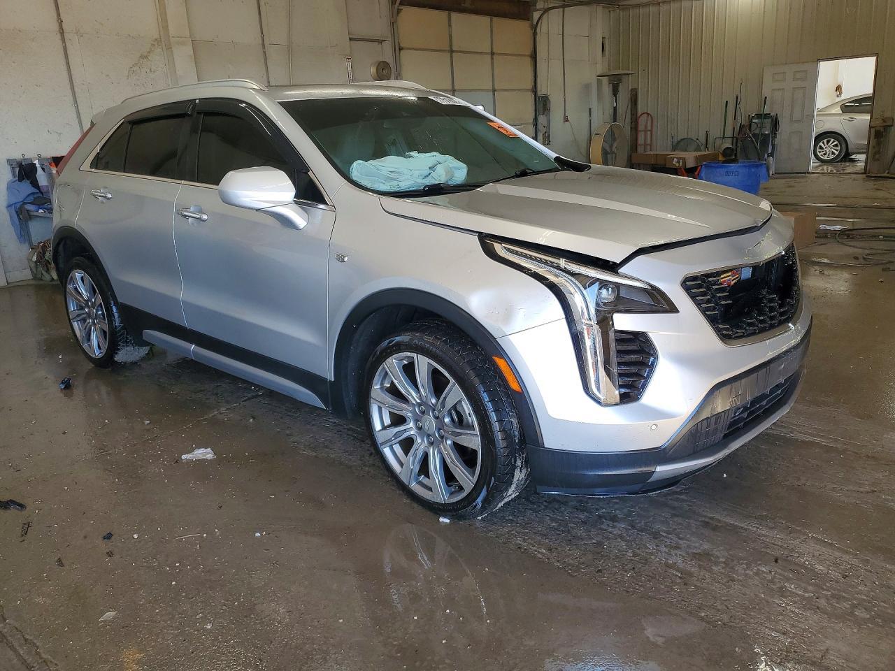 2019 Cadillac Xt4 Premium Luxury - Image 4