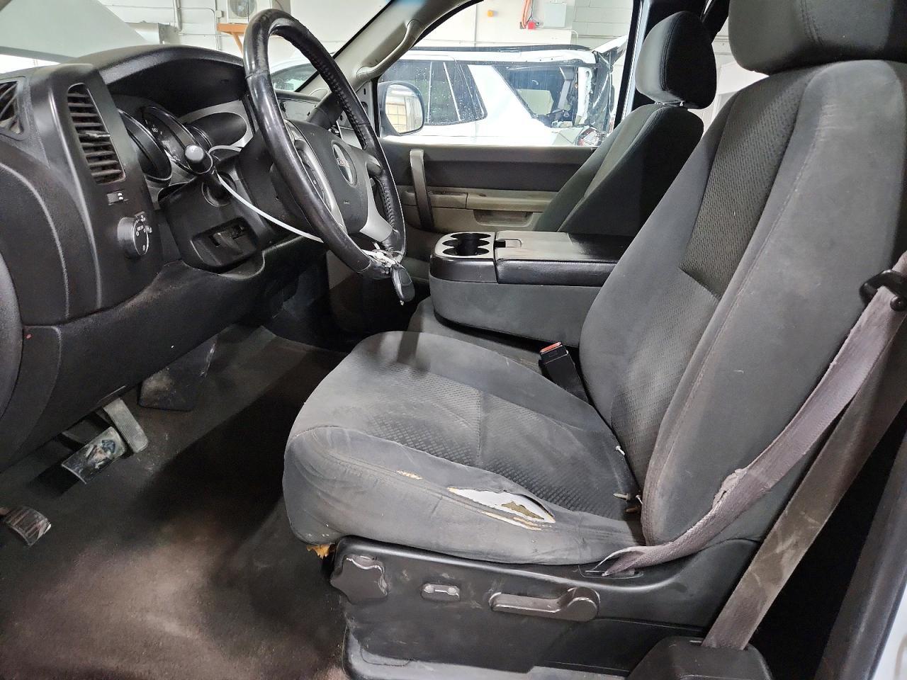 2008 GMC Sierra K1500 - Image 7
