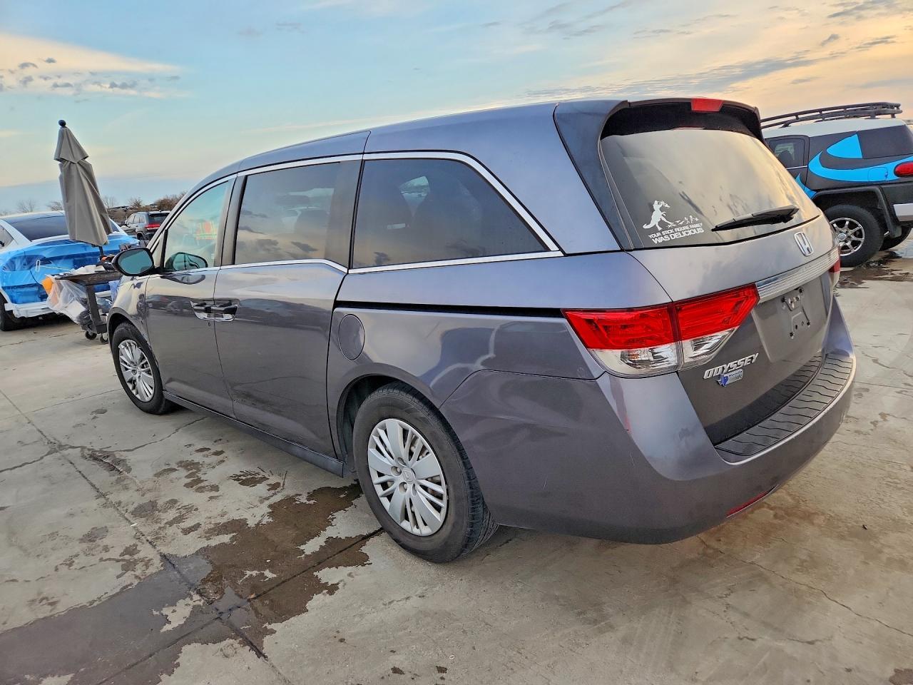 2014 Honda Odyssey Lx - Image 2