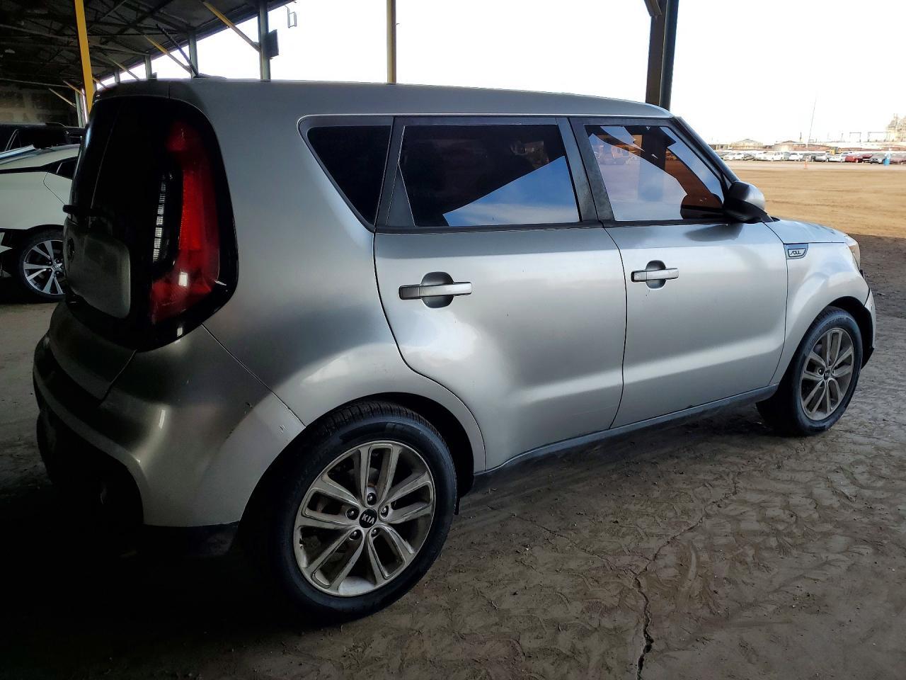 2017 Kia Soul + - Фото 3
