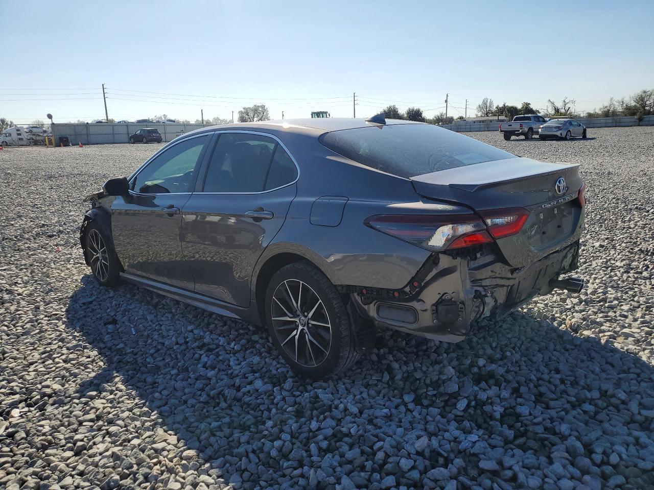 2024 Toyota Camry - Фото 2