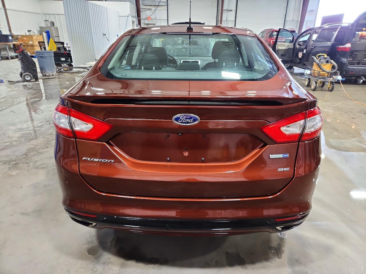 2015 Ford Fusion Se - Фото 6