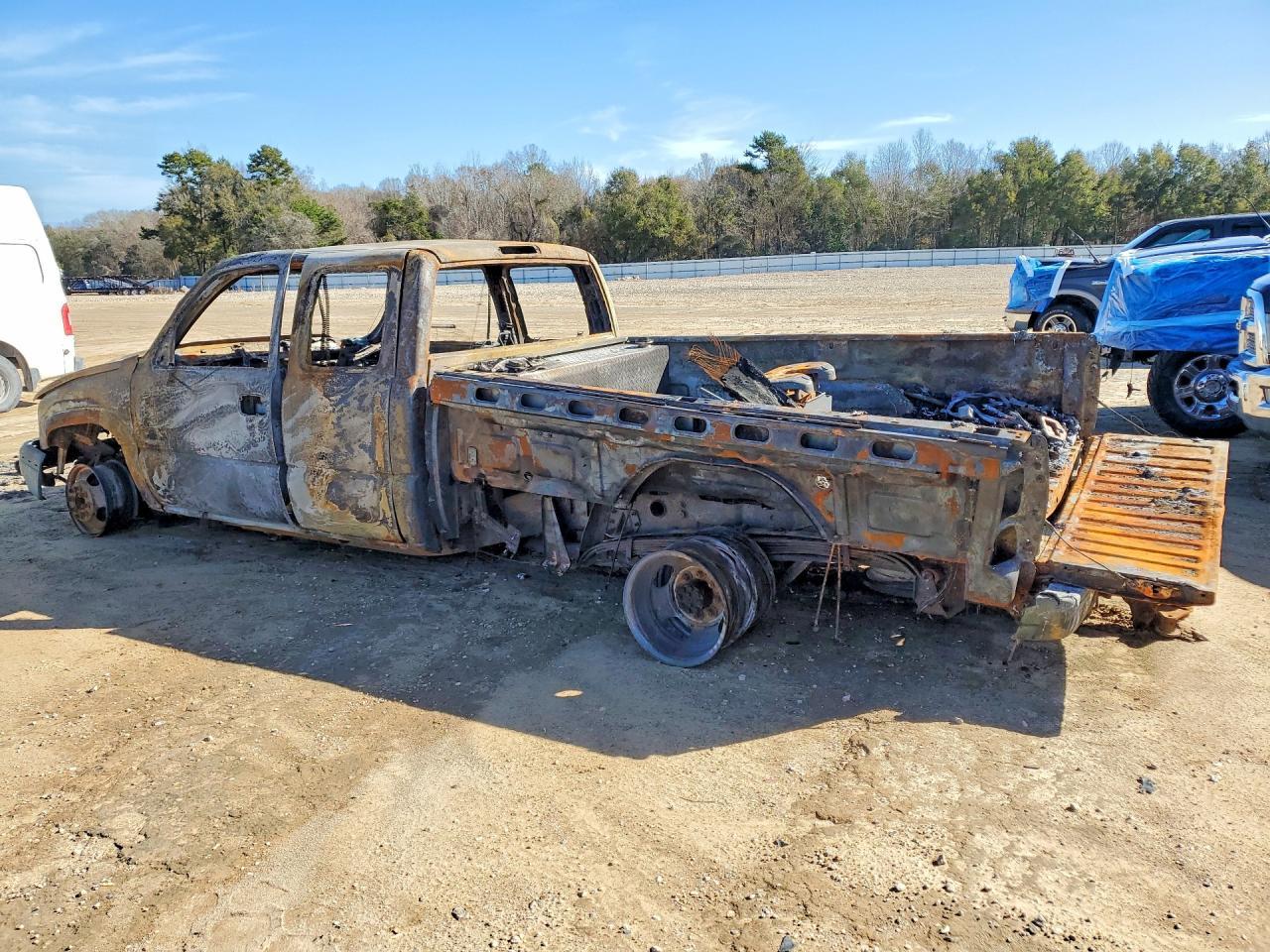 2007 Chevrolet Silverado 3500 4X4 L - Фото 2