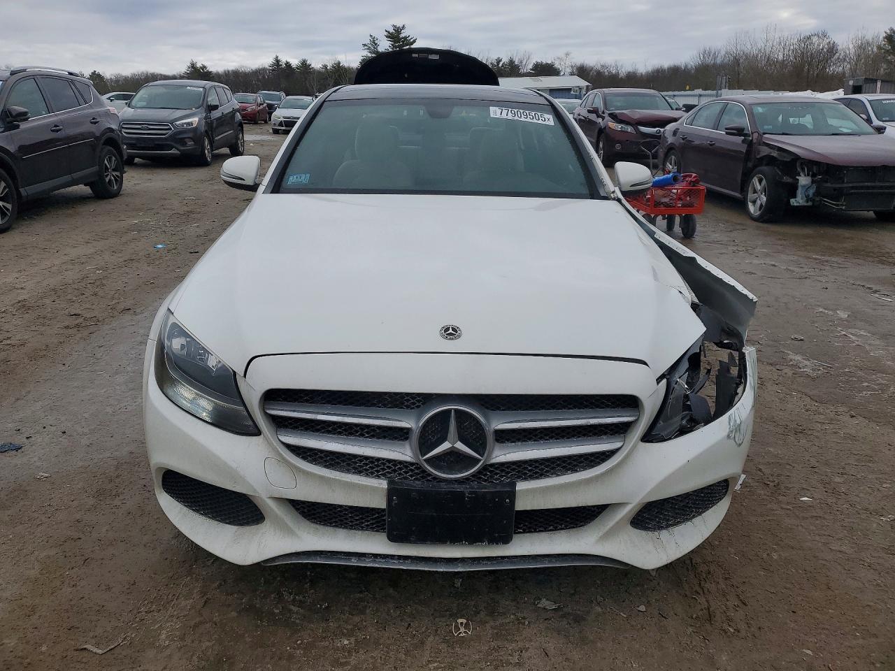 2018 Mercedes-Benz C 300 4Matic - Фото 5