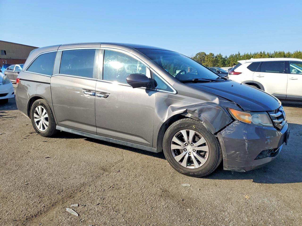 2017 Honda Odyssey Se - Фото 4