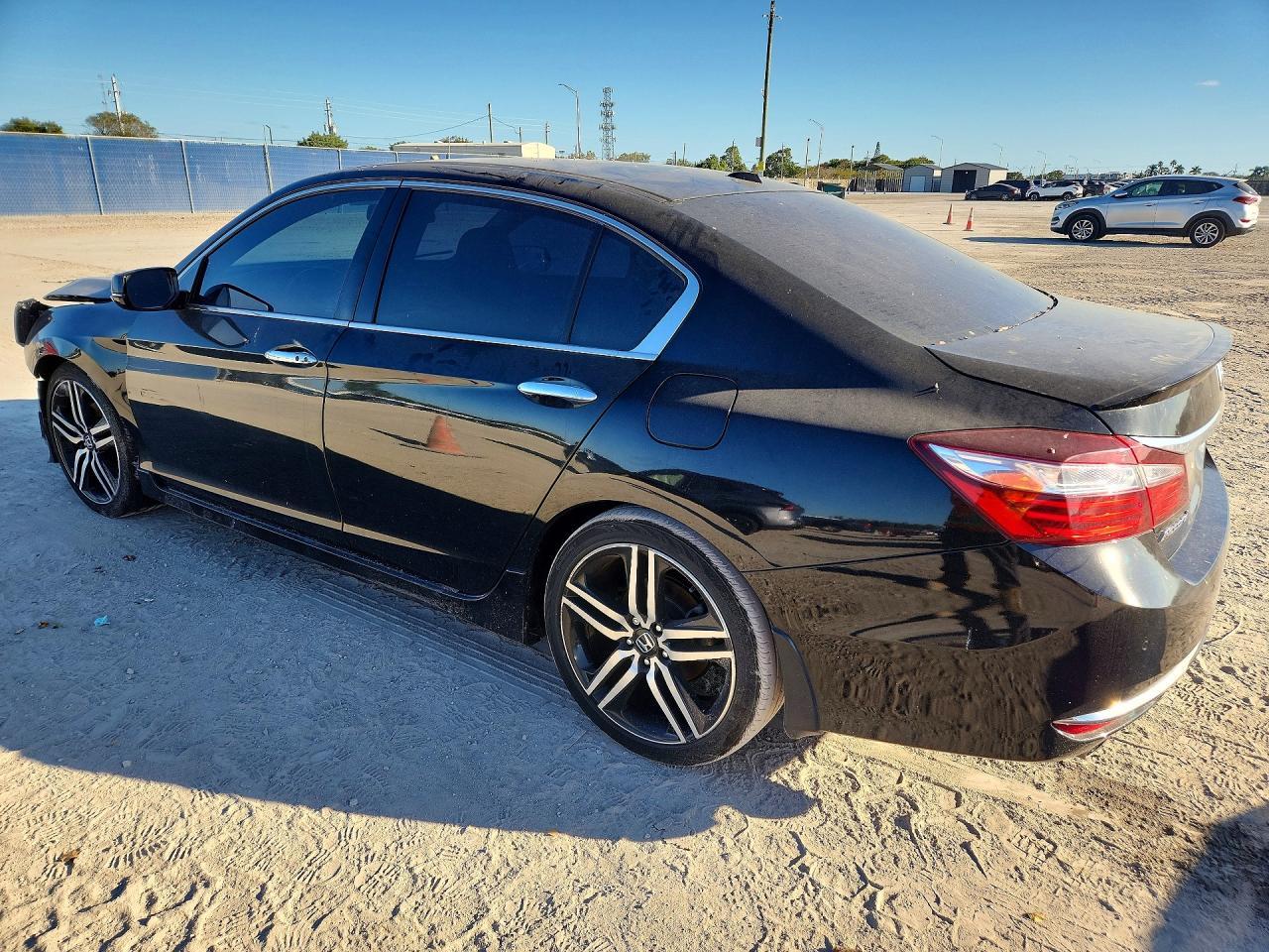 2017 Honda Accord Touring - Image 2