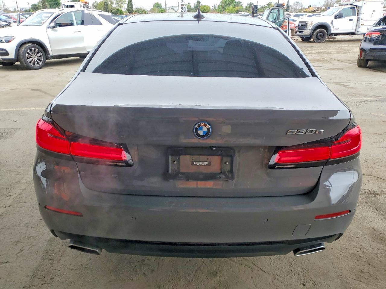 2022 BMW 530E - Image 6