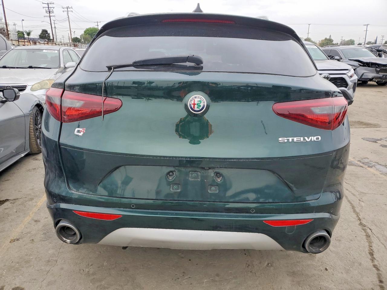 2021 Alfa Romeo Stelvio Ti - Фото 6