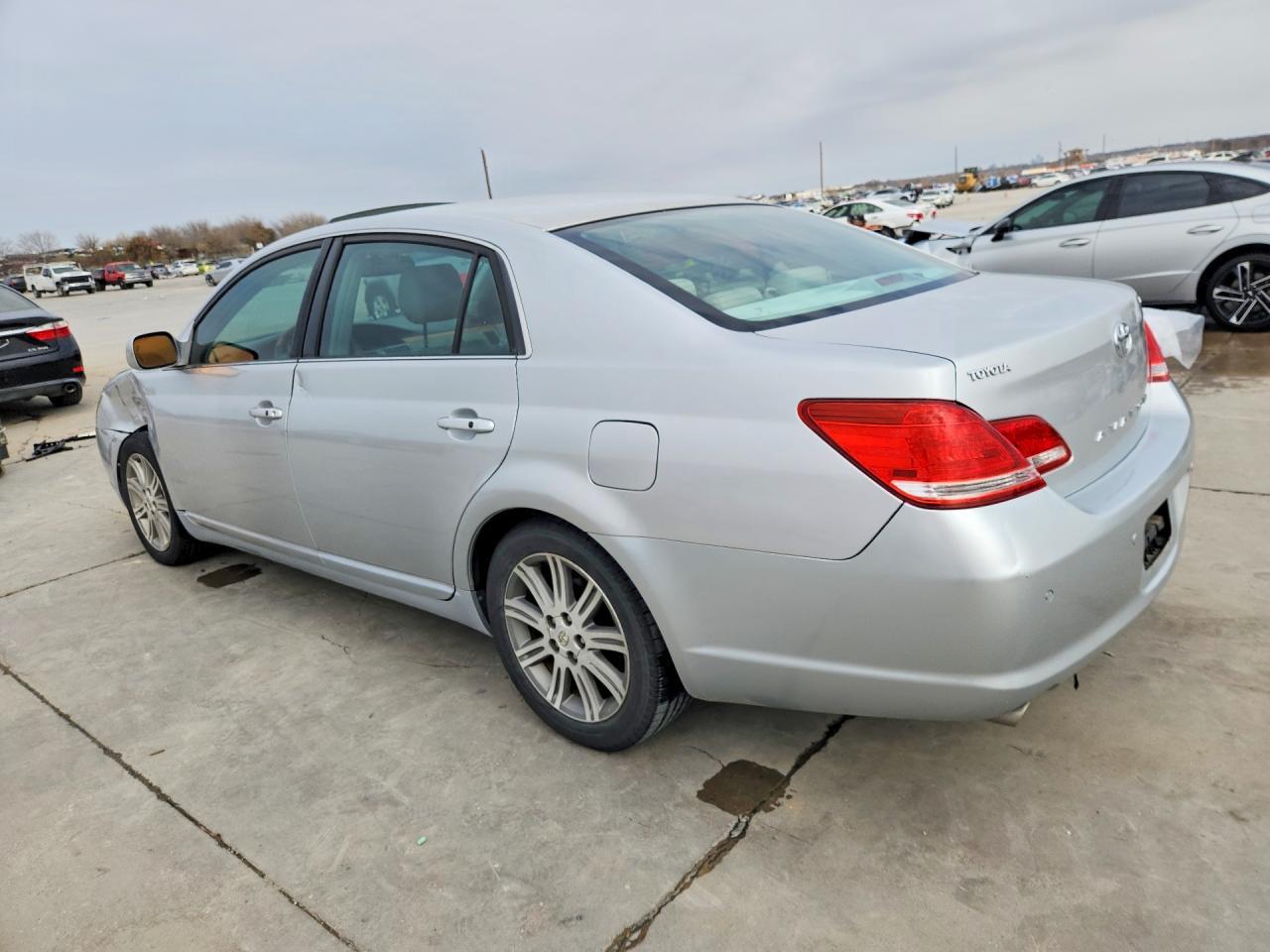 2006 Toyota Avalon Limited - Фото 2