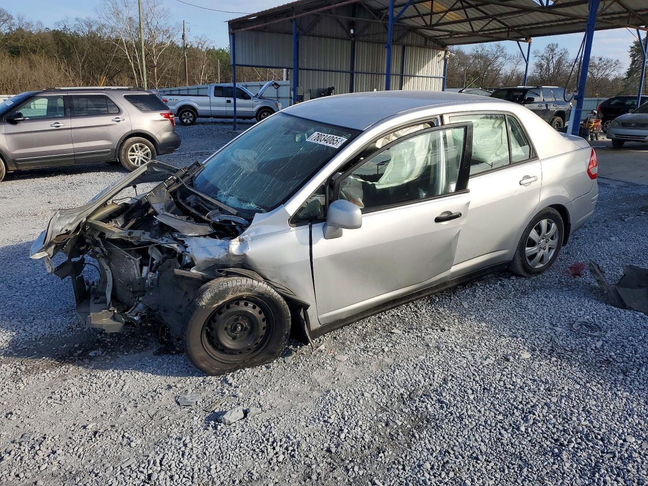 2010 Nissan Versa 1.8 S