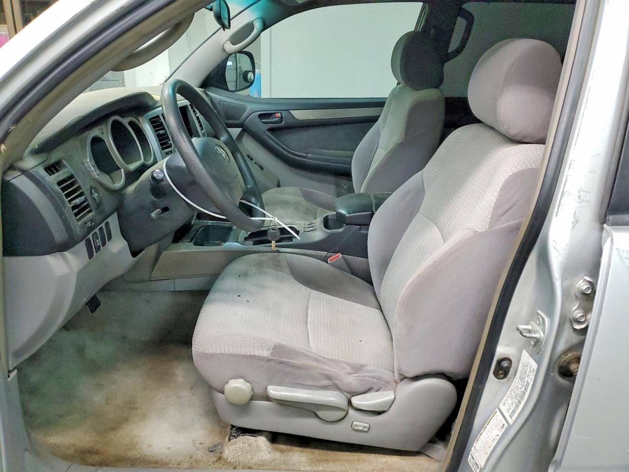 2004 Toyota 4Runner Sr5 - Image 7