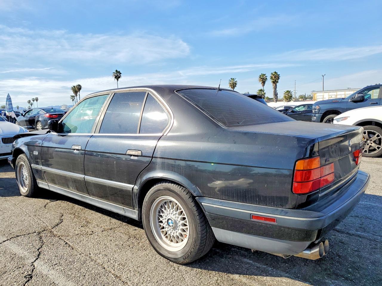 1988 BMW 3 Series - Фото 2