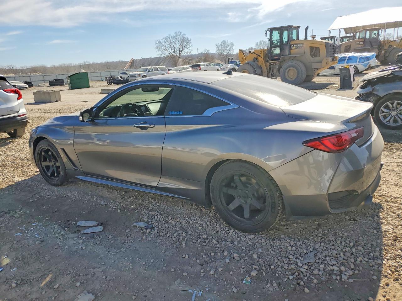 2017 Infiniti Q60 - Image 2