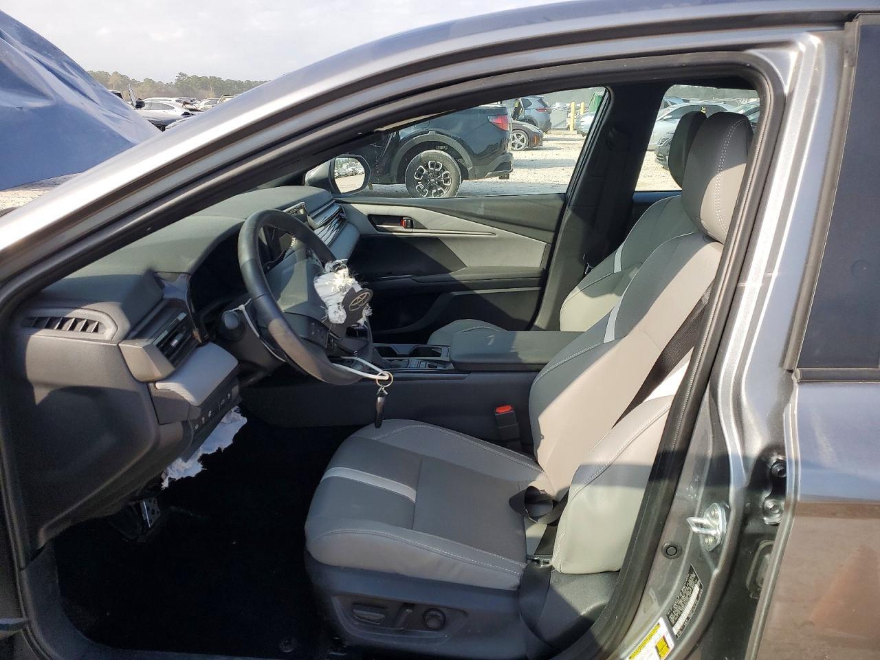 2025 Toyota Camry Xse - Image 7