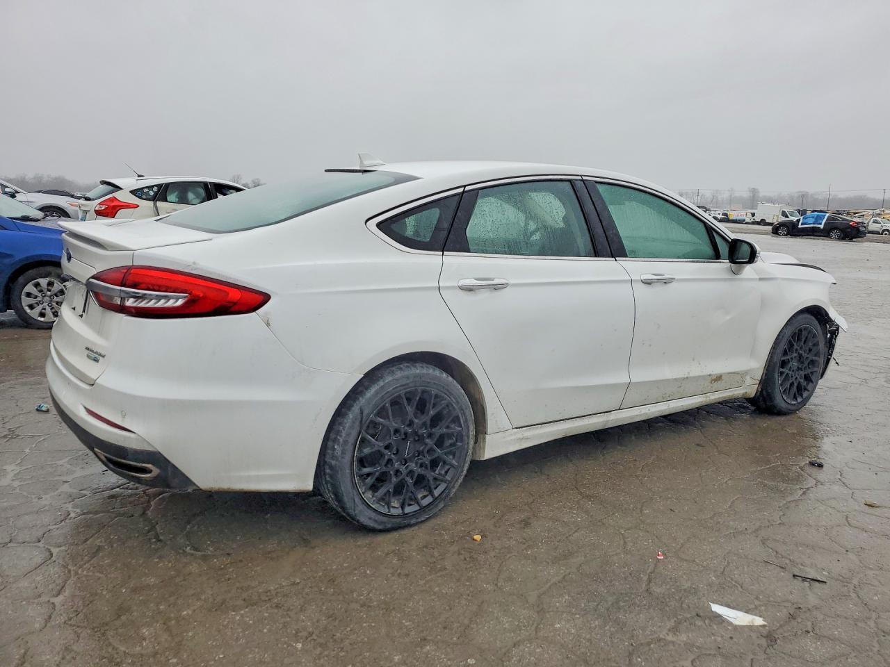 2020 Ford Fusion Titanium - Фото 3