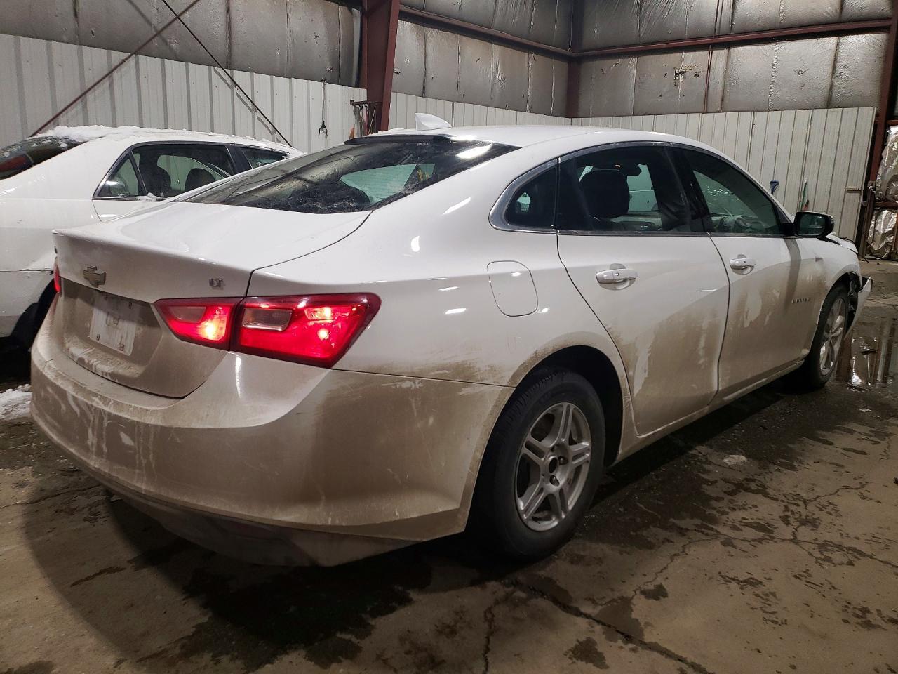2017 Chevrolet Malibu Lt - Image 3