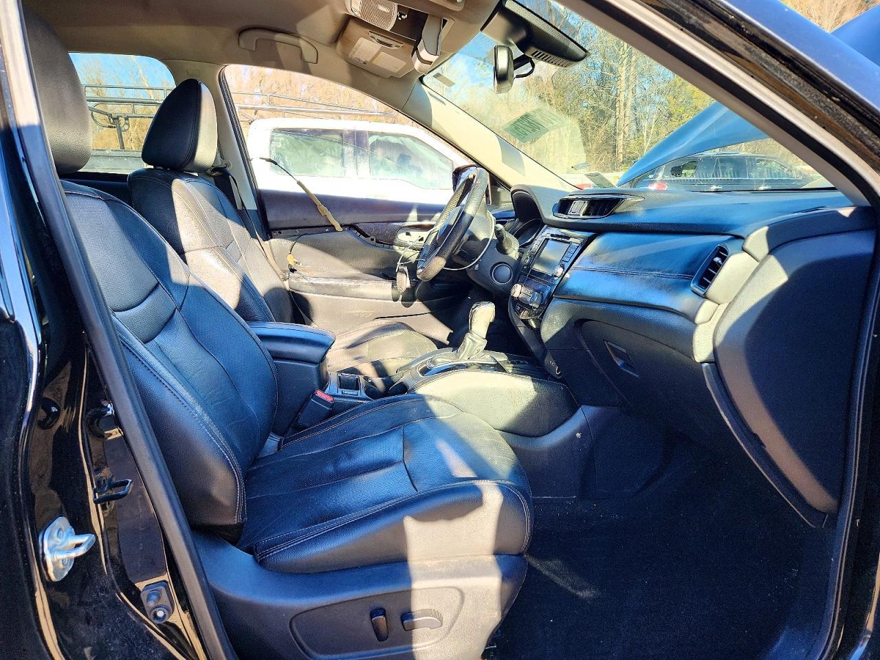 2019 Nissan Rogue S - Image 7