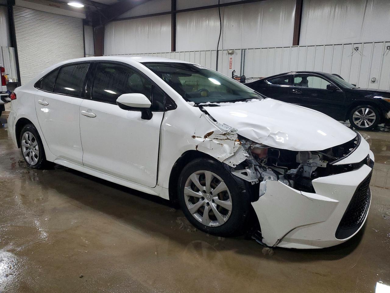 2021 Toyota Corolla Le - Фото 4