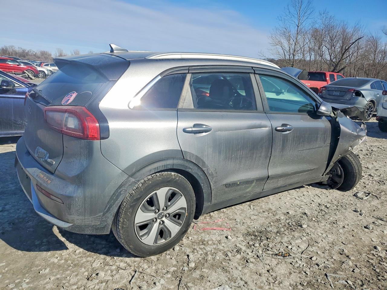 2017 Kia Niro Ex - Image 3