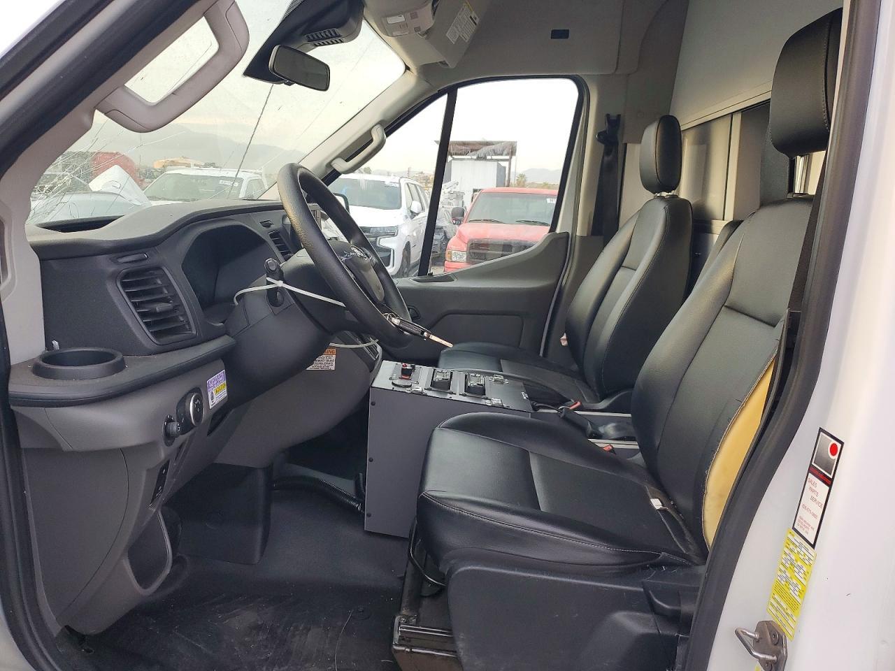 2023 Ford Transit Ambulance - Фото 7