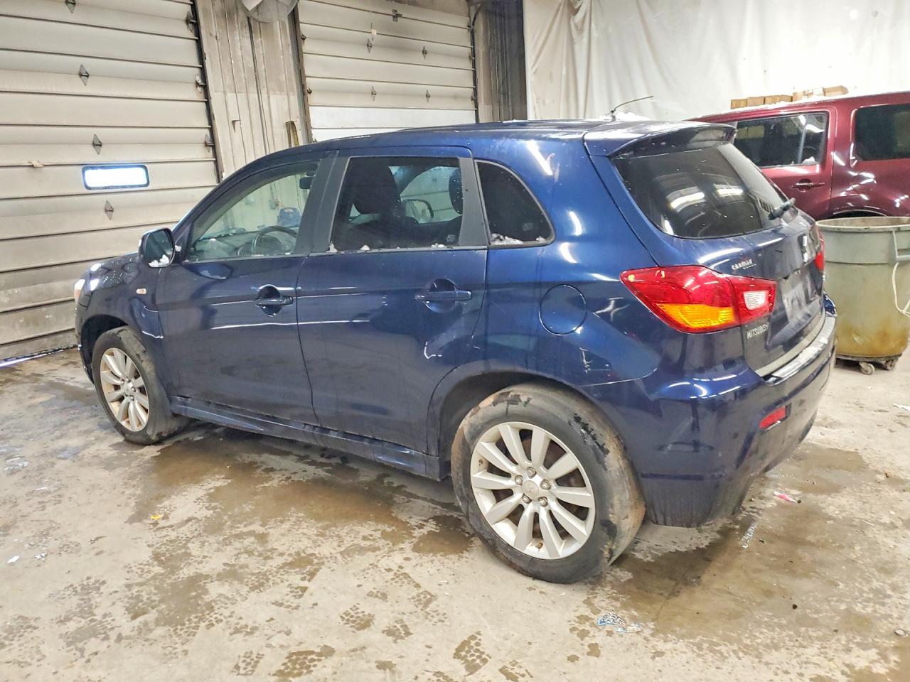 2011 Mitsubishi Outlander Sport Se - Image 2