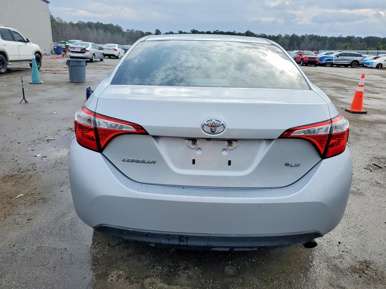 2014 Toyota Corolla Le - Image 6