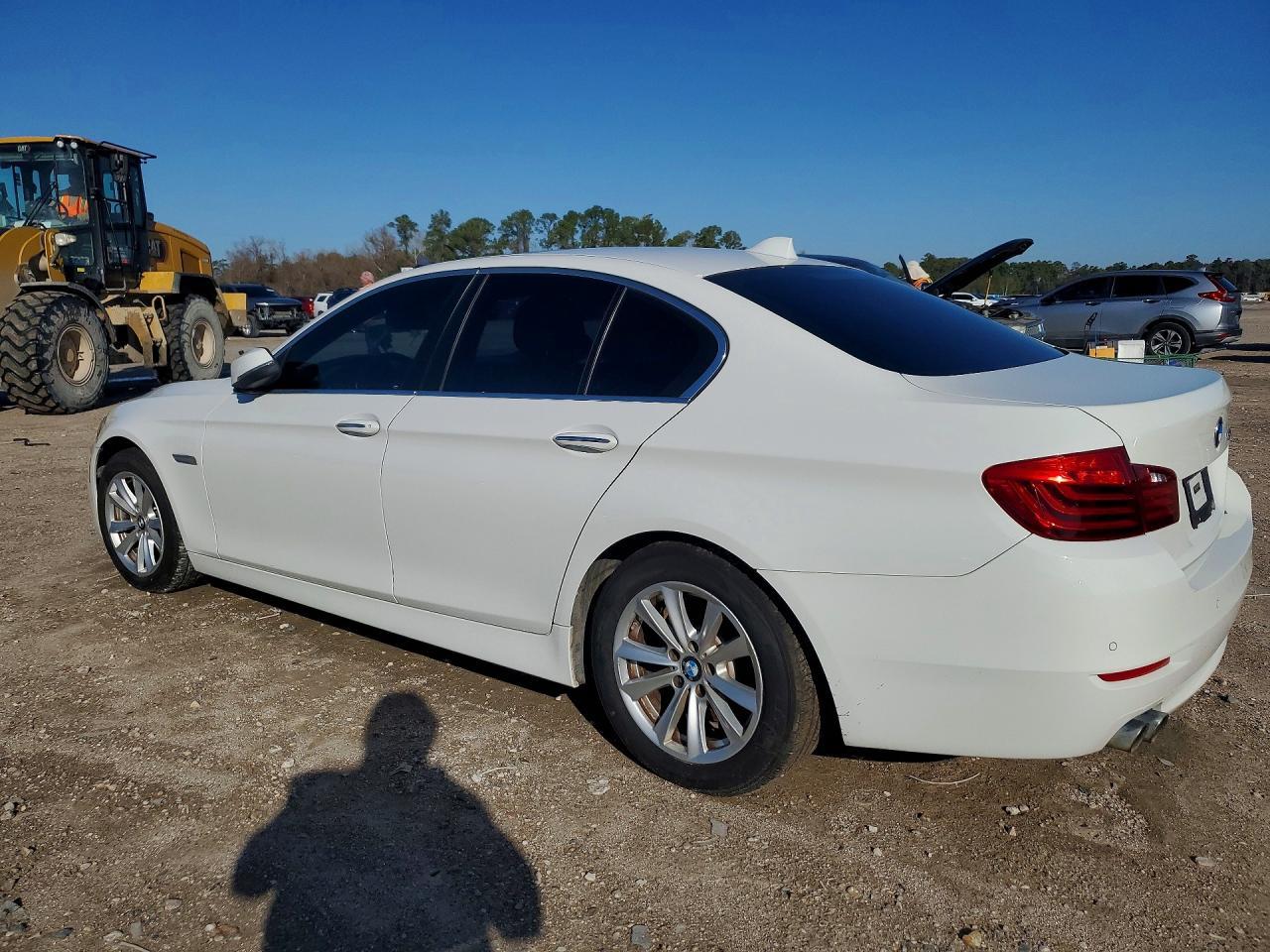 2015 BMW 528 I - Фото 2