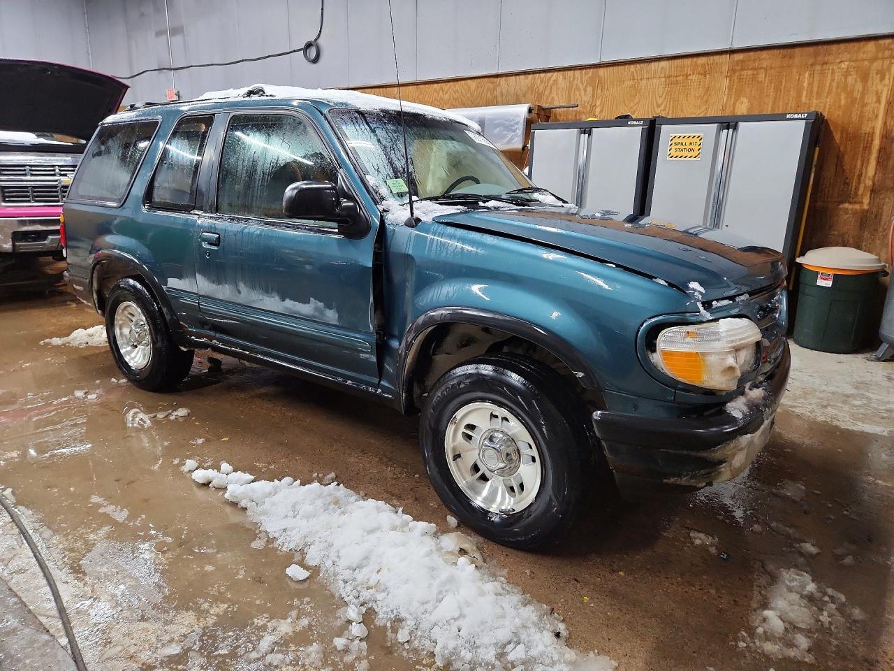 1996 Ford Explorer - Image 4