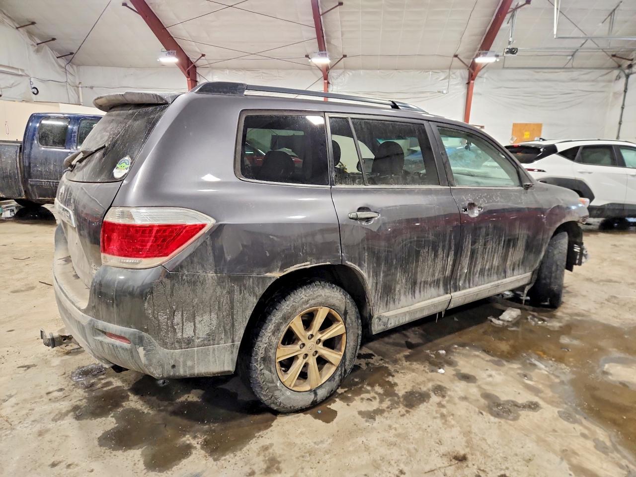 2011 Toyota Highlander Base - Фото 3