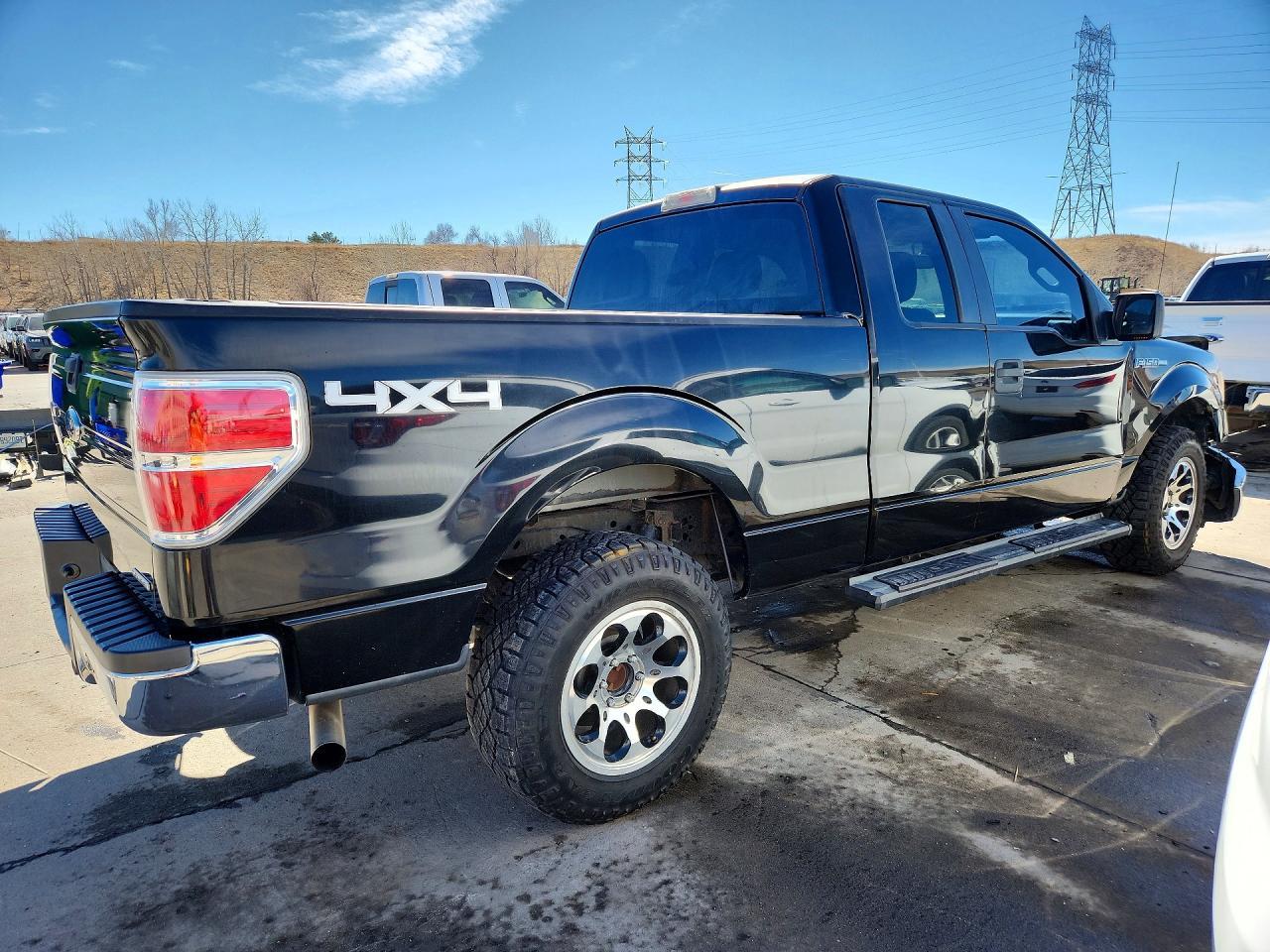 2011 Ford F150 Super Cab - Фото 3