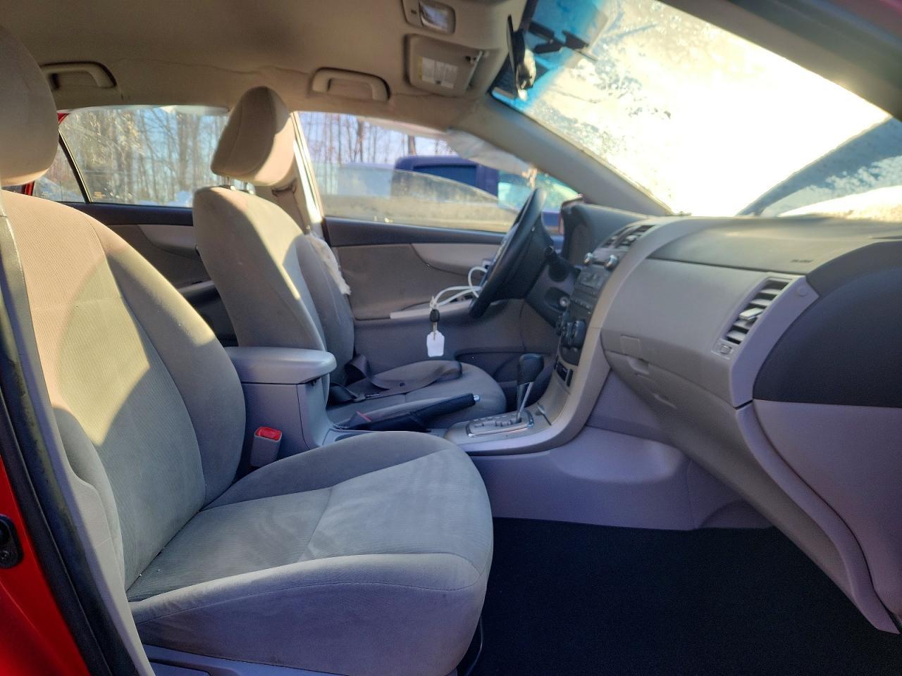 2011 Toyota Corolla Base - Фото 7