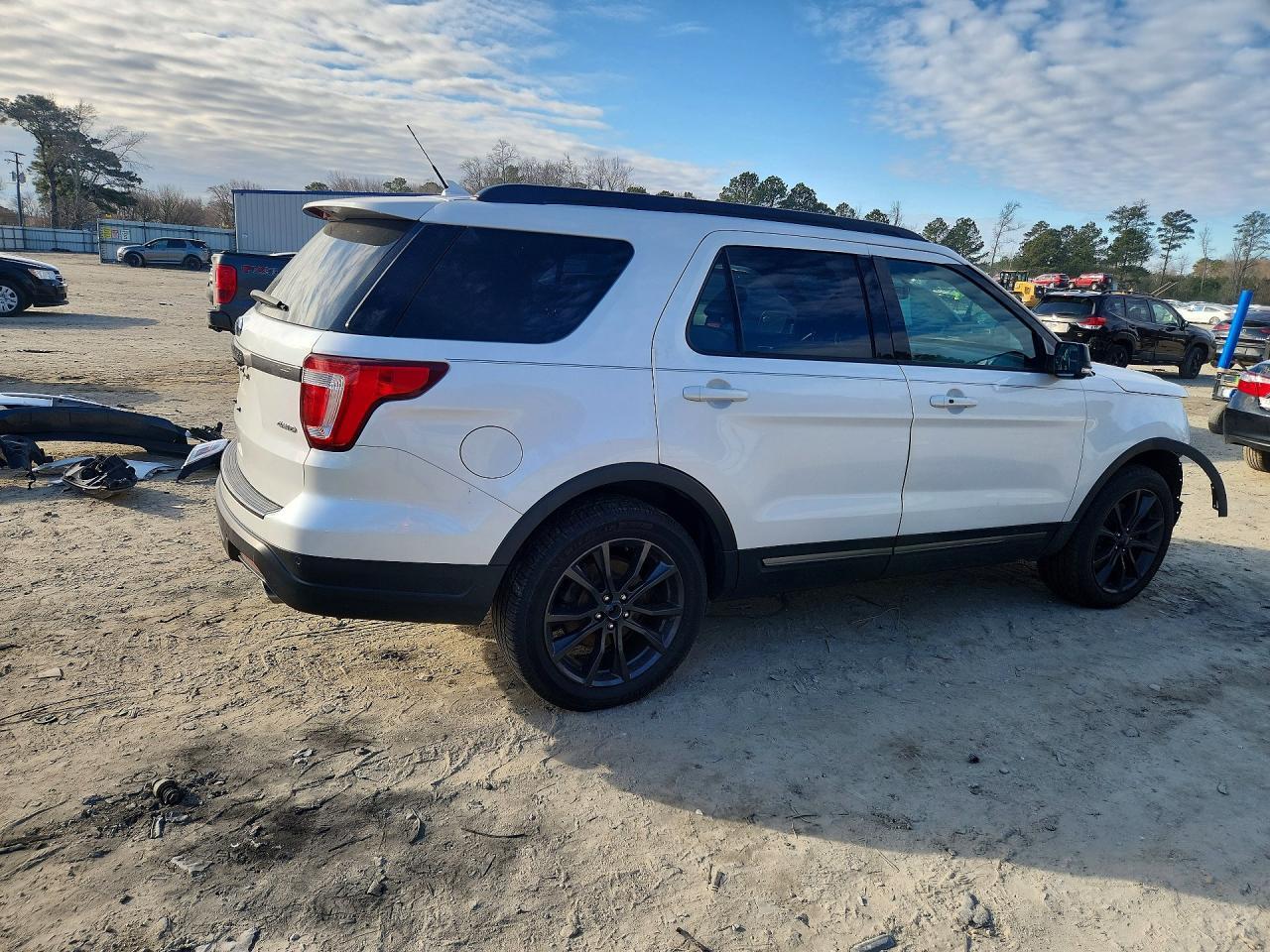 2018 Ford Explorer Xlt - Image 3