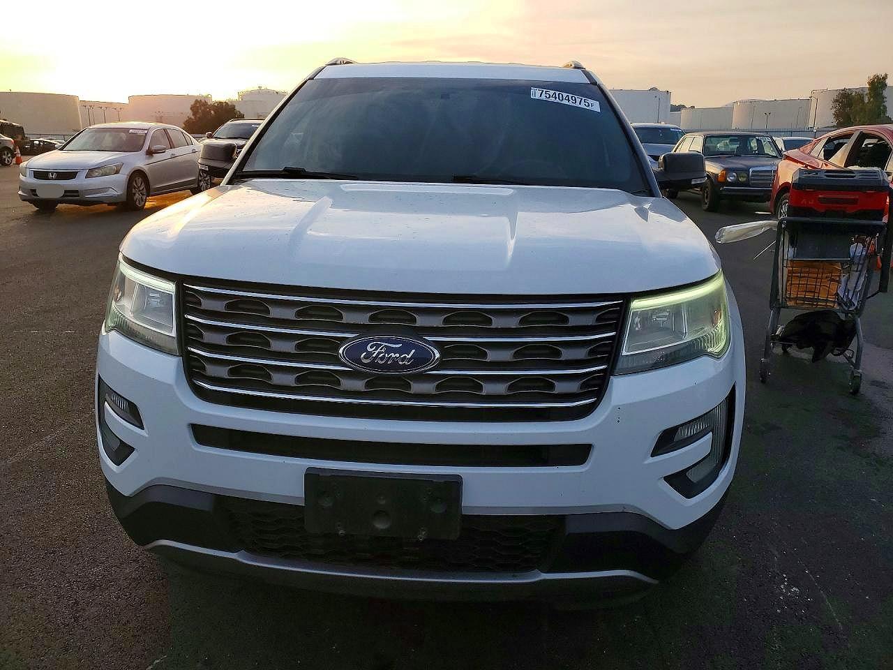 2017 Ford Explorer Xlt - Image 5