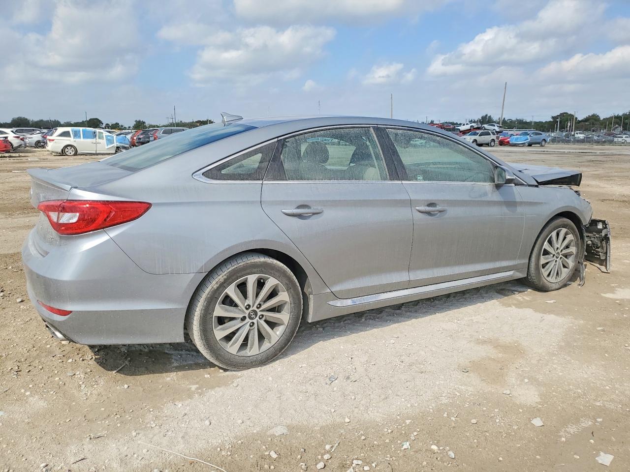 2016 Hyundai Sonata Sport - Image 3