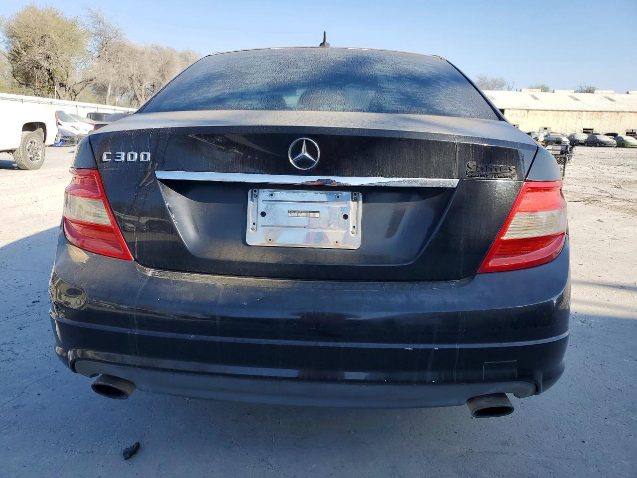 2011 Mercedes-Benz C 300 - Фото 6